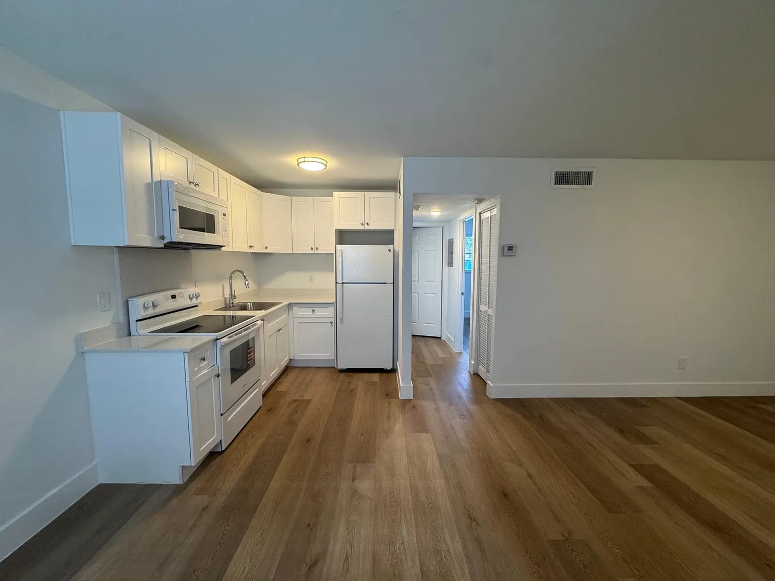 1 bed, 700 sqft, $1,595 — Photo 4