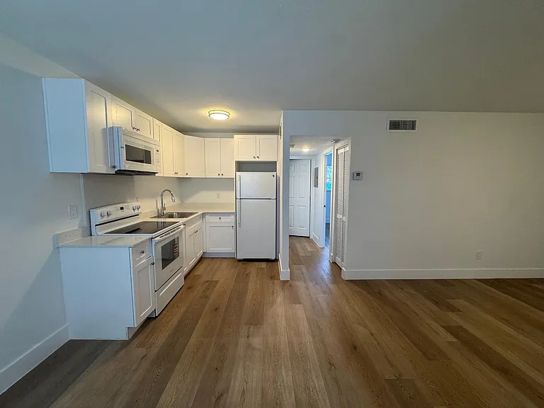 2910 Pierce St #103 — Photo 4