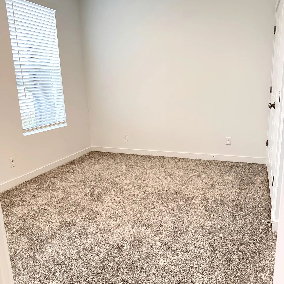 4 bed, 2.5 bath, 2100 sqft, $2,695 — Photo 4