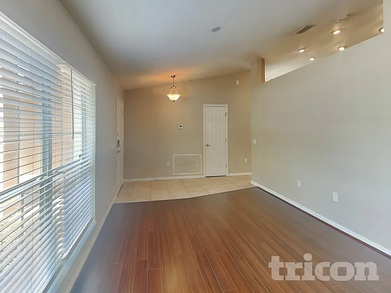10752 Carloway Hills Dr — Photo 4