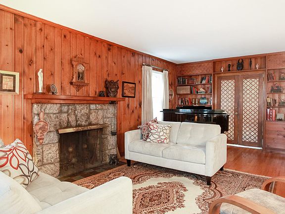 Living room with fireplace