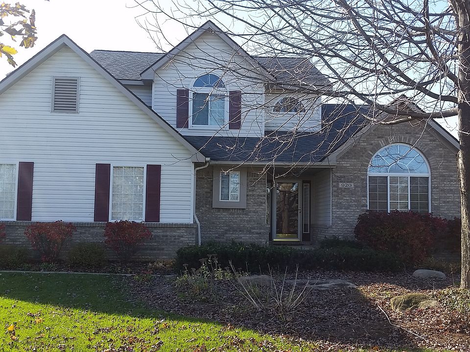1st image of 920 Crestmoor Dr