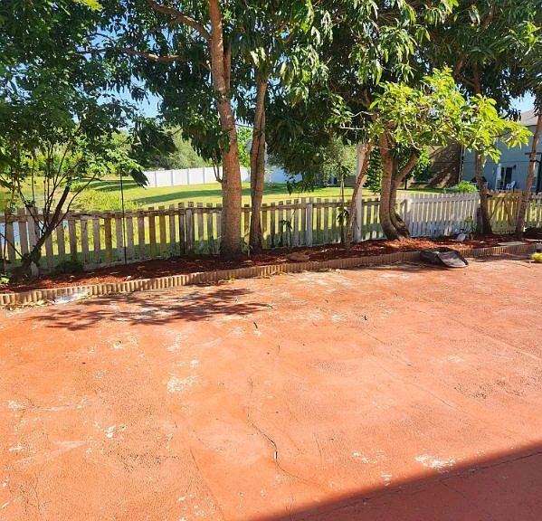 527 Windrose Dr — Photo 2