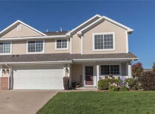 832 SE White Oak Ln, Waukee, IA 50263