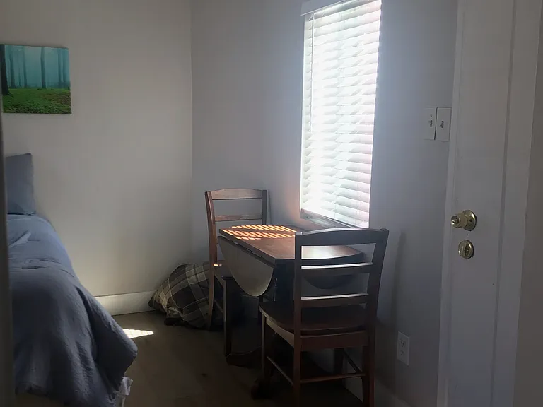 200 W White St #3 — Photo 2