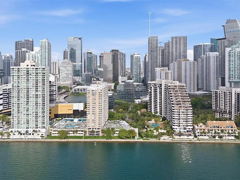 520 Brickell Key Dr #A1615 — Photo 1