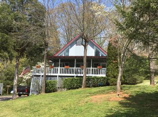 325 Cedar Estates Rd, Franklin, NC 28734