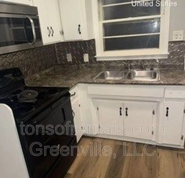 366 Ammons Rd #B — Photo 6