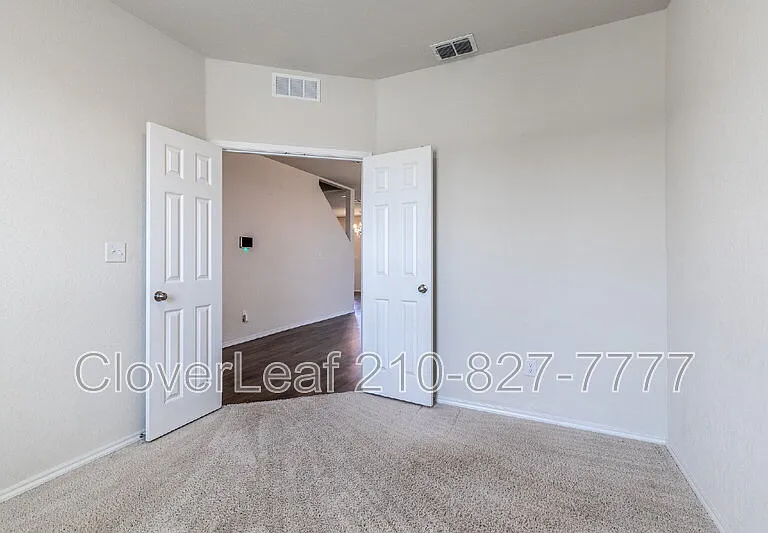 6823 Ashcat — Photo 8