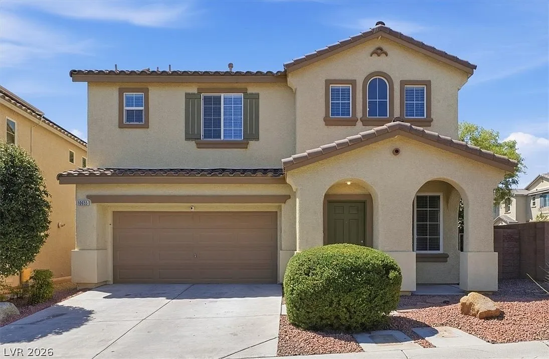 4 bed, 3.0 bath, 1848 sqft, $2,400 — Photo 1