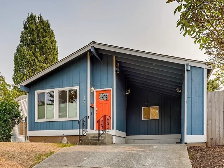 8148 16th Ave SW — Photo 1