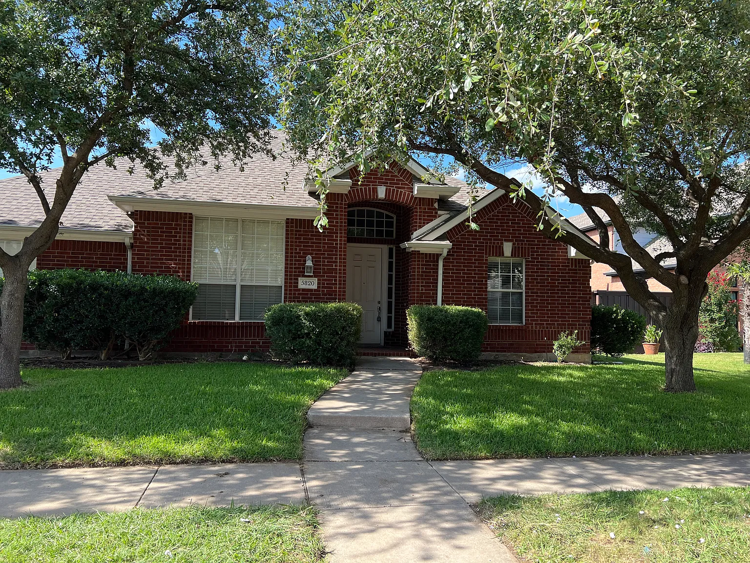 4 bed, 2.5 bath, 2114 sqft, $2,699 — Photo 1