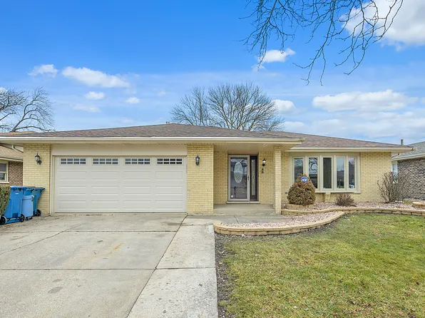 8148 Valley Dr, Palos Hills, IL 60465