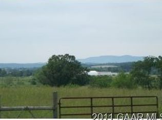 290 Vance Ln, Stuarts Draft, VA 24477