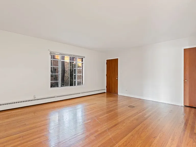 1539 Monroe Ave N #2 — Photo 1