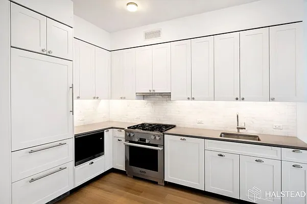 Rented by Halstead Real Estate | media 21