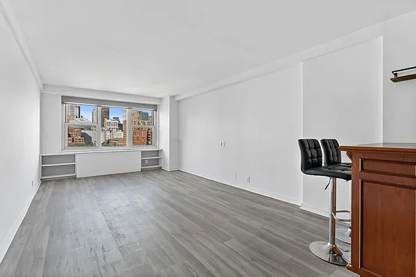 Rented by Compass | media 2