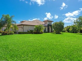7446 Moorgate Point Way, Naples, FL 34113