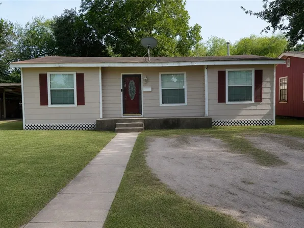 644 Plymouth St, Alice, TX 78332