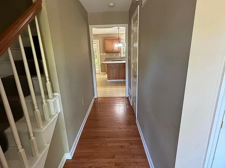 2264 Raleigh Rd — Photo 4