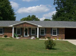 613 E Obannon St, Morganfield, KY 42437