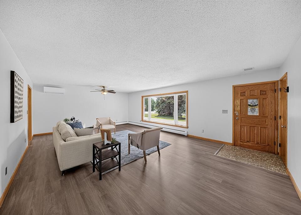 1st image of 401 20th St SW