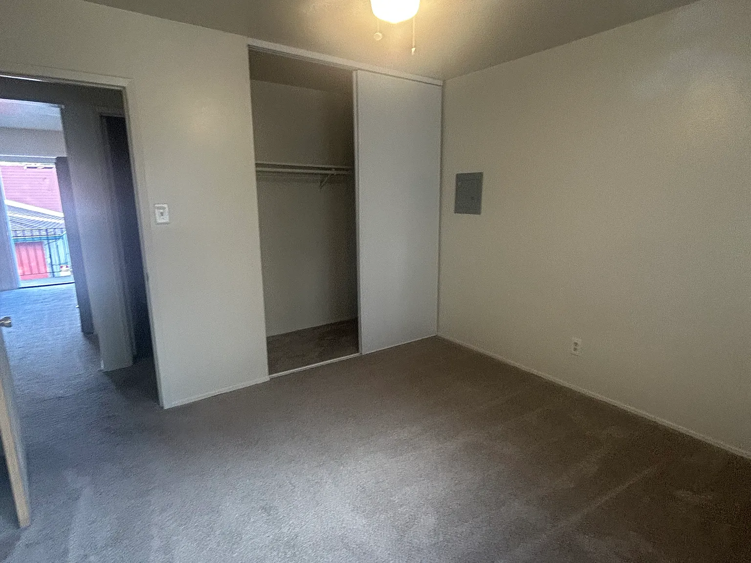 2708 El Portal Drive — Photo 4