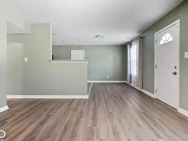 3125 N Bancroft St — Photo 6