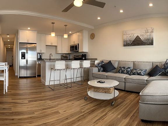2nd image of 315 Ocean Blvd #506