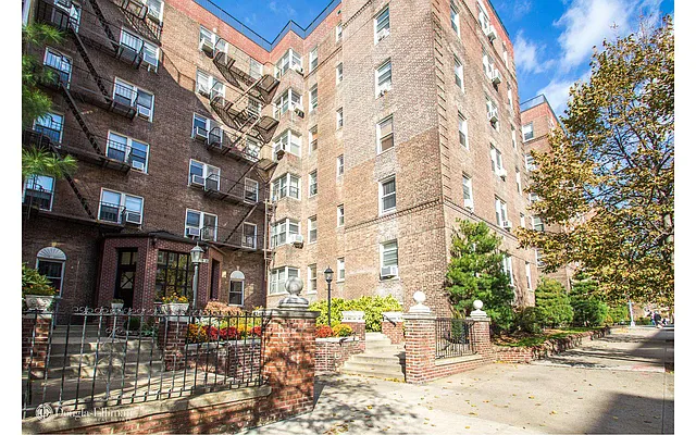 Sold by Douglas Elliman | media 14