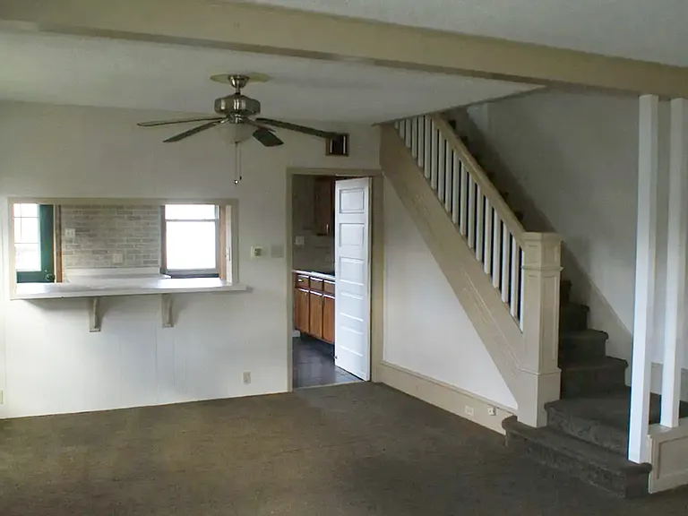 130 N Walnut St — Photo 8