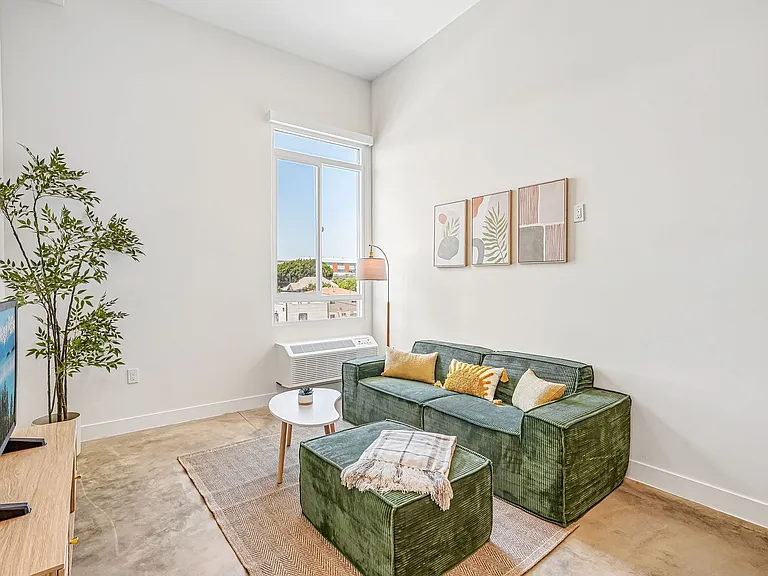 Step Designer Studio Community Living — Photo 42