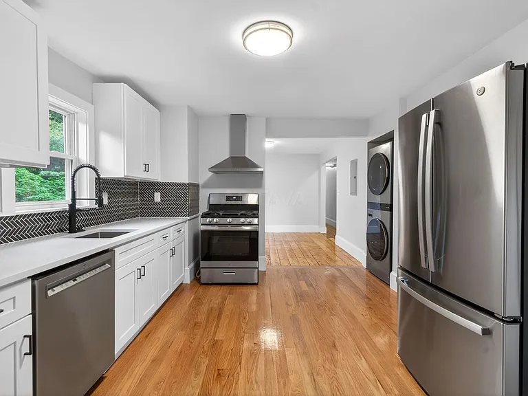 112 Woodstock St #2 — Photo 7