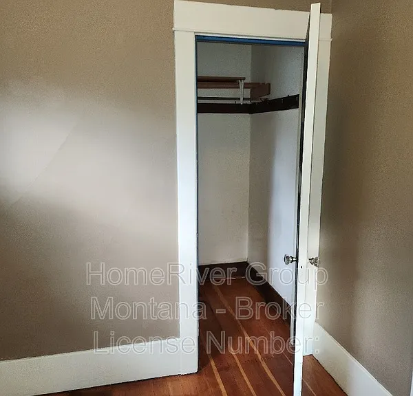 529 Brooks St — Photo 4