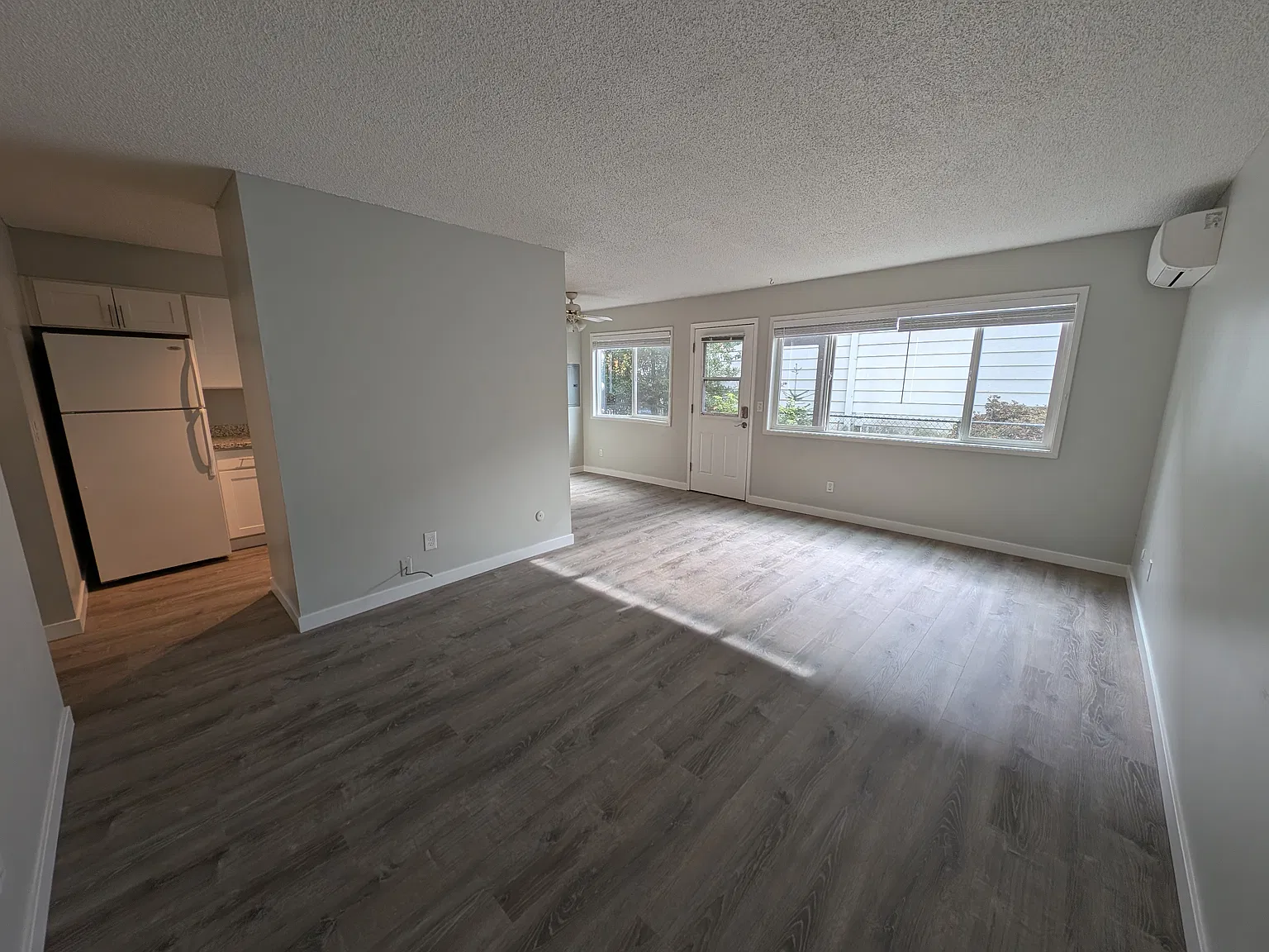 5509 SE 22nd Ave — Photo 2