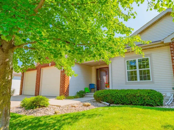 751 Cricket Ln, Middleton, WI 53562