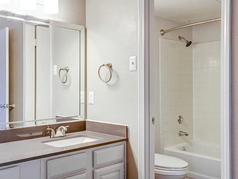 Embry Apartment Homes — Photo 10