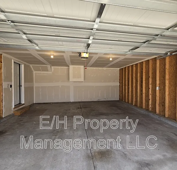 5937 N Millsboro St — Photo 34