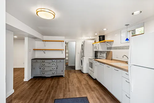 1809 Grand Ave Photo 1