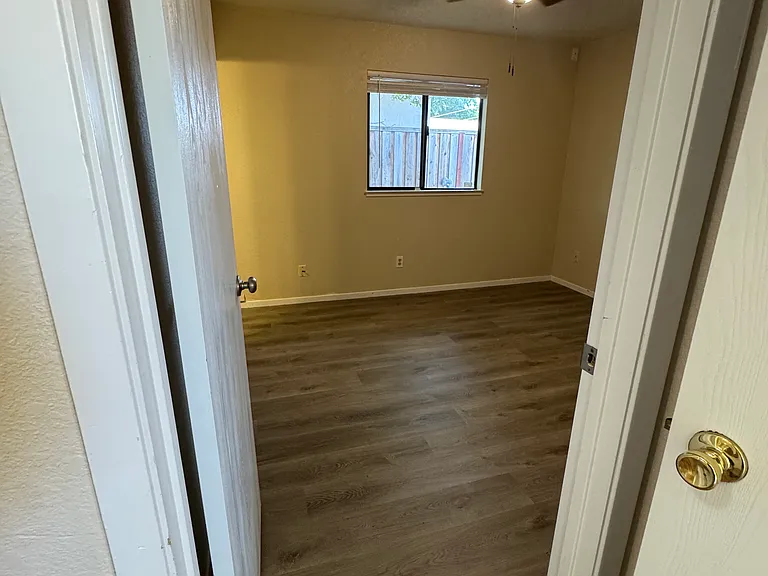 4901 11th Ave — Photo 18
