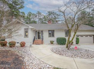 180 Drumar Ct, Southern Pines, NC 28387