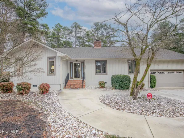 180 Drumar Court, Southern Pines, NC 28387