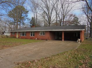 1499 Lone Oak Dr, West Point, MS 39773