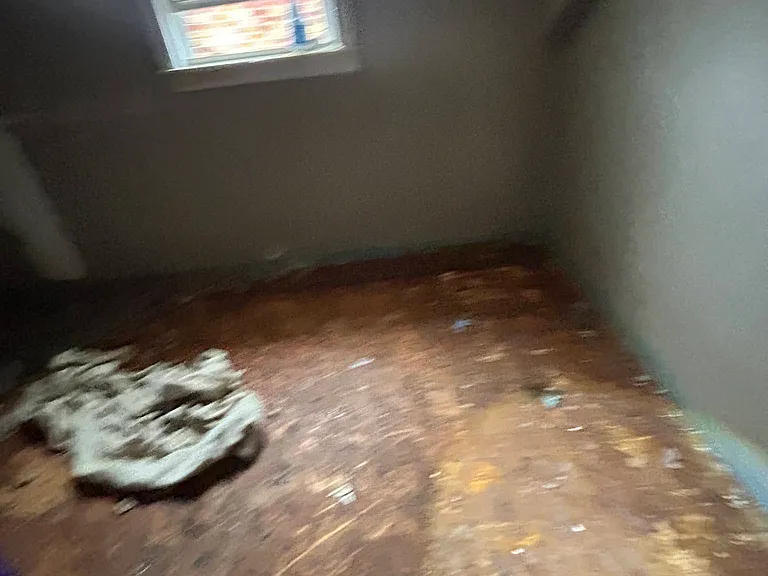 3306 York Ct — Photo 2