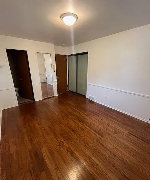 27030 Berkshire Dr — Photo 10