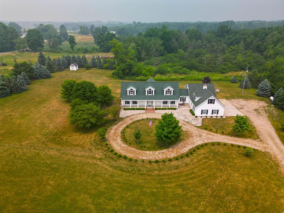 3131 W 40th St, Fremont, MI 49412 Zillow