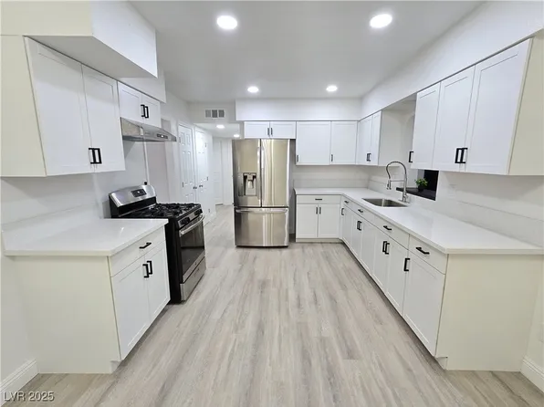 4324 El Conlon Ave, Las Vegas, NV 89102