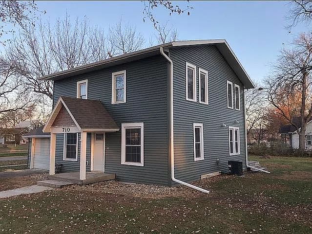 1st image of 710 22nd St
