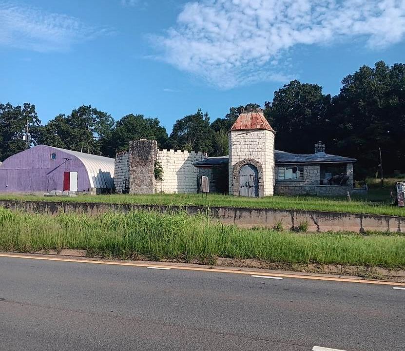 1st image of 220 Us Highway 280 W
