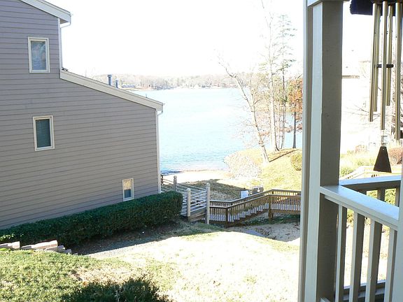 Balcony View of lake Wylie